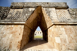 Images Dated 29th October 2009: Governors Palace in the Mayan ruins of Uxmal, UNESCO World Heritage Site