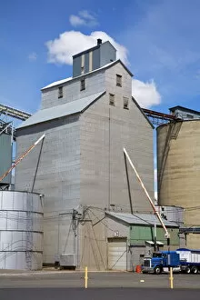 Images Dated 25th May 2008: Grain elevators, Ritzville, Washington State, United States of America, North America