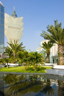 Images Dated 12th November 2007: Gran Lisboa Casino, Macau, China, Asia