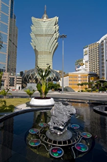 Images Dated 22nd November 2008: Gran Lisboa casino, Macau, China, Asia