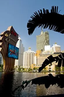 Images Dated 22nd November 2008: Gran Lisboa Wynnster Casino, Macau, China, Asia