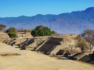 Enthusiasts Prints: Gran Plaza seen from South Platform