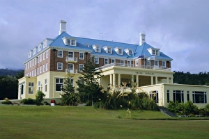 Holidaying Prints: The Grand Chateau