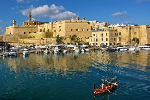 Vessel Prints: Grand Harbour looking towards Cospicua, Malta