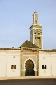 Images Dated 10th January 2009: The Grand Mosque, Dakar, Senegal, West Africa, Africa