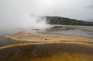 Images Dated 5th October 2007: Grand Prismatic Spring in winter, Lower Geyser Basin, Yellowstone National Park