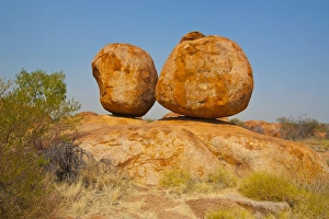 Images Dated 30th September 2008: Granite boulders in the Devils Marbles Conservation Reserve, Northern Territory, Australia, Pacific