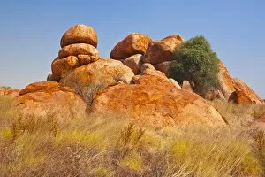 Images Dated 30th September 2008: Granite boulders in the Devils Marbles Conservation Reserve, Northern Territory, Australia, Pacific