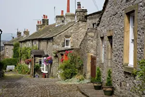 Cottage Prints: Grassington village, Yorkshire Dales National Park, North Yorkshire, England