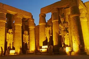Images Dated 19th December 2011: Great Court of Ramesses II and colossal statues of Ramesses II, Temple of Luxor, Thebes