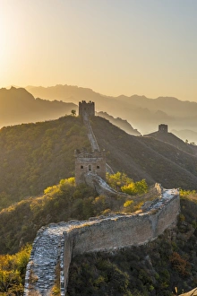 Great Wall of China, UNESCO World Heritage Site, dating from the Ming Dynasty, section looking towards Simatai, Jinshanling, Luanping County, Hebei Province, China, Asia