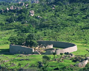 Images Dated 26th January 2000: Great Zimbabwe National Monument, UNESCO World Heritage Site, Zimbabwe, Africa