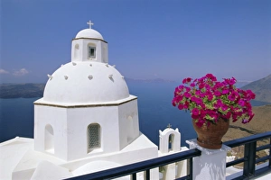 Santorini Gallery: Greek Orthodox church in Thira