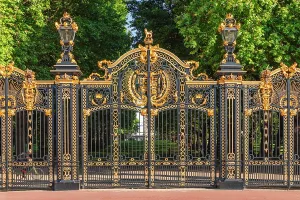 Royal Prints: Green Park at Buckingham Palace, City of Westminster, London, England