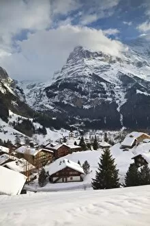 Images Dated 11th March 2009: Grindelwald and the Wetterhorn mountain, Jungfrau region, Bernese Oberland