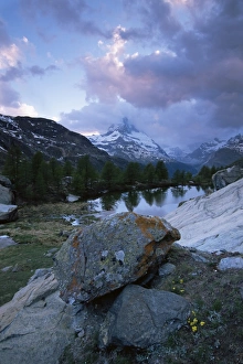 Height Prints: Grindjisee and Matterhorn at sunset