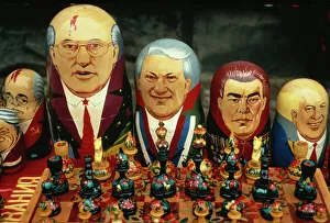 Stall Prints: A group of Russian dolls depicting Russian politicians