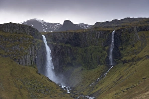 Images Dated 10th October 2008: Grundarfoss waterfall near Grundarjordur, Snaefellsnes Peninsula, Iceland, Polar Regions