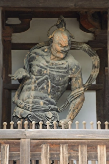 Images Dated 8th November 2007: Guardians at Chumon (Central Gate)