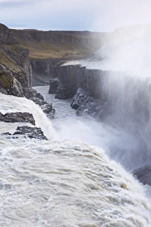 Images Dated 2nd October 2008: Gullfoss Waterfall (Golden Waterfall) in winter, Golden Circle tourism trail