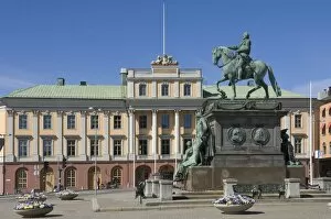 Images Dated 30th May 2010: Gustav Adolfs statue and the Medelhavs Museum, Stockholm, Sweden, Scandinavia
