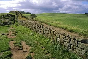Hadrians Wall Collection: Hadrians Wall dating from Roman times, looking towards Crag Lough