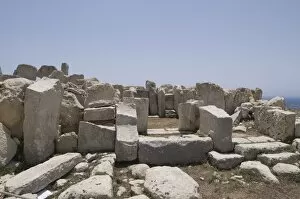Images Dated 10th June 2008: Hagar Qim, a megalithic temple, UNESCO World Heritage Site, Malta, Europe