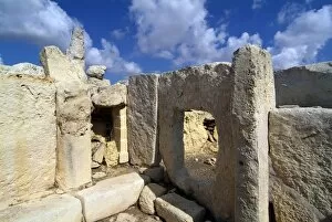 Images Dated 9th October 2005: Hagar Quim Temple, UNESCO World Heritage Site, Malta, Mediterranean, Europe
