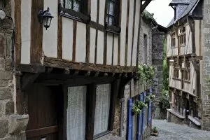 Half timbered houses, Rue du Petit Fort, Dinan, Cotes-d Armor, Brittany (Bretagne)