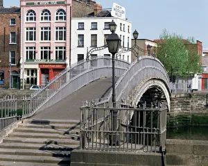Dublin Prints: Halfpenny bridge over the River Liffey