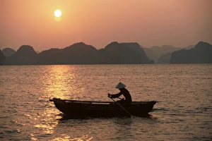 Rowing Boat Prints: Halong Bay