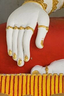 Images Dated 19th January 2007: Hand of Buddha, Chiang Mai, Thailand, Southeast Asia, Asia