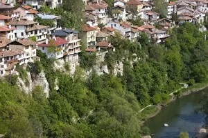 Hanging houses over the gorge, Veliko Tarnovo, Bulgaria, Europe