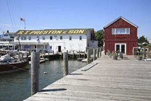 Images Dated 20th August 2009: Harbor, Shelter Island Sound, Greenport, Long Island, North Fork, New York
