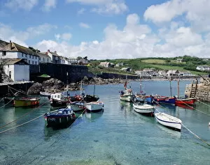 Images Dated 28th July 2008: Harbour, Coverack, Cornwall, England, United Kingdom, Europe