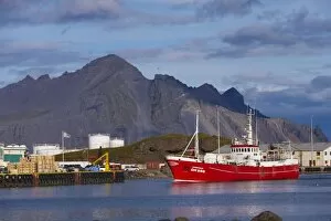 Images Dated 8th September 2009: Harbour at Hofn, one of the main towns of the East Fjords region (Austurland)