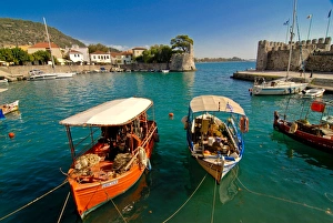 Images Dated 1st November 2007: The harbour of Nafpaktos, central Greece, Greece, Europe
