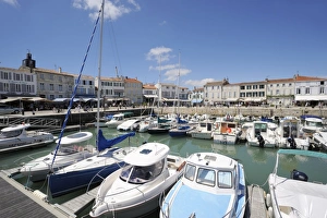 Images Dated 18th June 2009: Harbour and quayside, La Flotte, Ile de Re, Charente-Maritime, France, Europe