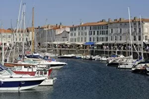 Images Dated 19th June 2009: Harbour and quayside, St. Martin-de-Re, Ile de Re, Charente-Maritime, France, Europe