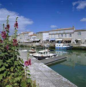 The harbour, St. Martin, Ile de Re, Poitou-Charentes, France, Europe
