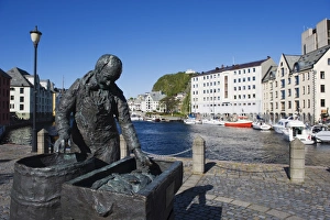 Alesund Prints: Harbour statue, Alesund, Western Fjords, Norway, Scandinavia, Europe