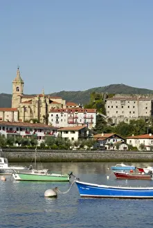 Euskadi Prints: Harbour and view of old walled city and church of Santa Maria de la Asuncion
