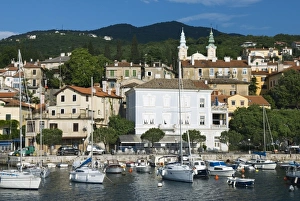 Images Dated 20th May 2007: Harbour view, Volosko (near Opatija), Kvarner Gulf, Croatia, Adriatic, Europe