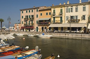 Italian Lake Prints: Harbourside area