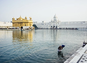Harmandir Sahib (Golden Temple), Amritsar, Punjab, India, Asia