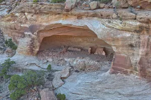 Natural Arch Prints: The haunted Massacre House Ruins in Canyon del Muerto (Canyon of the Dead)