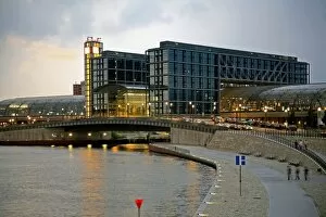 Hauptbahnhof (central station) at dawn and River Spree, Berlin, Germany, Europe
