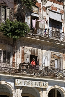 Images Dated 5th April 2010: Havana Vieja, Cuba, West Indies, Central America