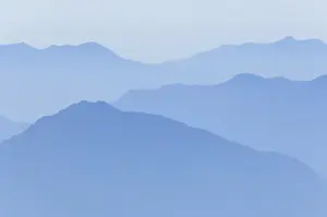Haze, Jade Screen scenic area, Huang Shan (Yellow Mountain), UNESCO World Heritage Site