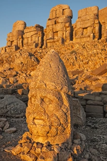 Head of Hercules, Mount Nemrut sanctuary, ruins of the Commagene civilization dating from the 1st century BC, Nemrut Dag, UNESCO World Heritage Site, Anatolia, Eastern Turkey, Asia Minor, Eurasia